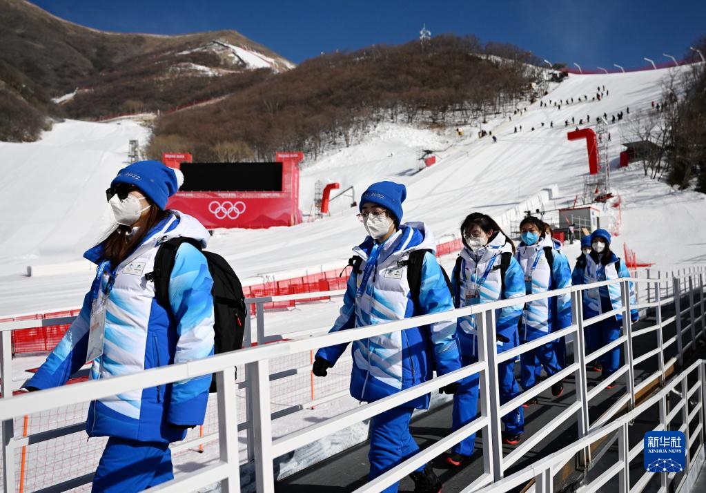 近日,在北京冬奥会延庆赛区,被称为"雪飞燕"的国家高山滑雪中心已全面